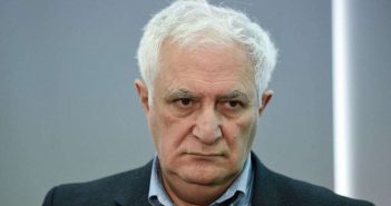 ”გპირდებით მეორე დღესვე წავალ სამსახურიდან, მე დავტოვებ ჩემს თანამდებობას” – ნახეთ რას ამბობს ამირან გამყრელიძე