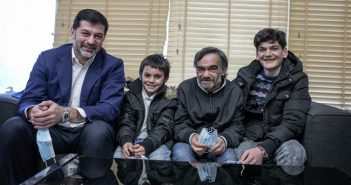 “გული მომიკვდა ეს გმირი მამაა მარტო ზდის 6 ბავშვს..” – კალაძემ ოჯახის სახელით მამა-შვილს გრანდიოზული საჩუქარი გაუკეთა